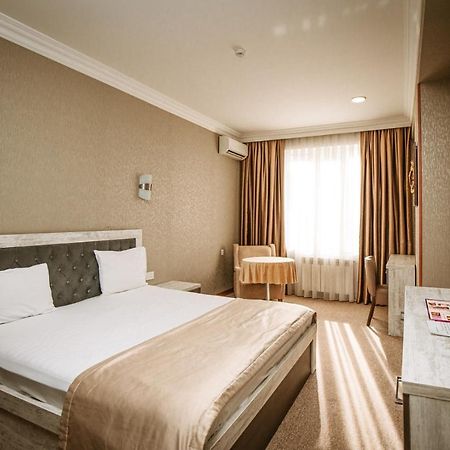 Royal Sapphire Boutique Appartement Bakoe Buitenkant foto