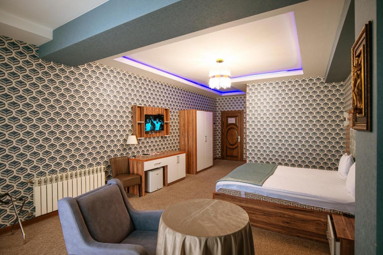 Royal Sapphire Boutique Appartement Bakoe Buitenkant foto