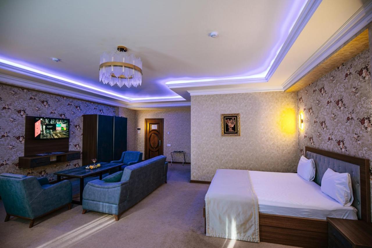 Royal Sapphire Boutique Appartement Bakoe Buitenkant foto