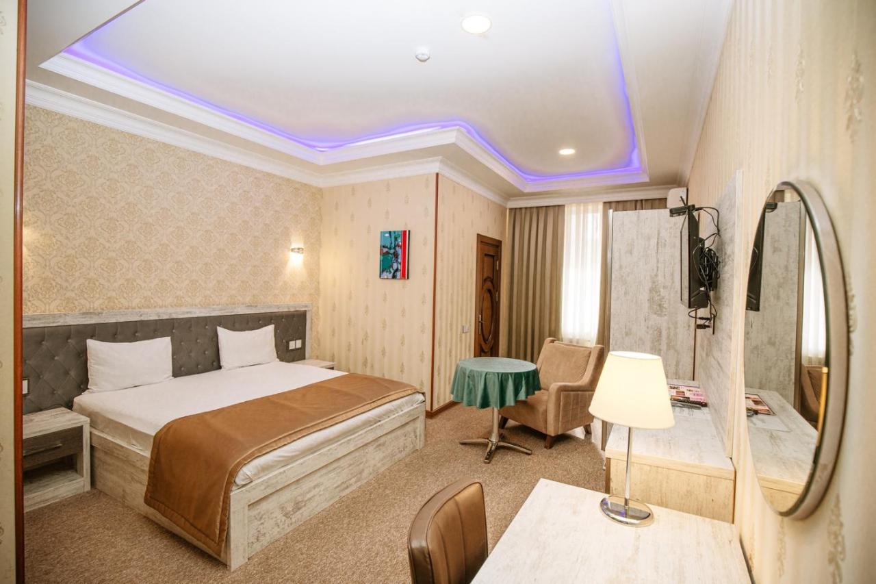Royal Sapphire Boutique Appartement Bakoe Buitenkant foto