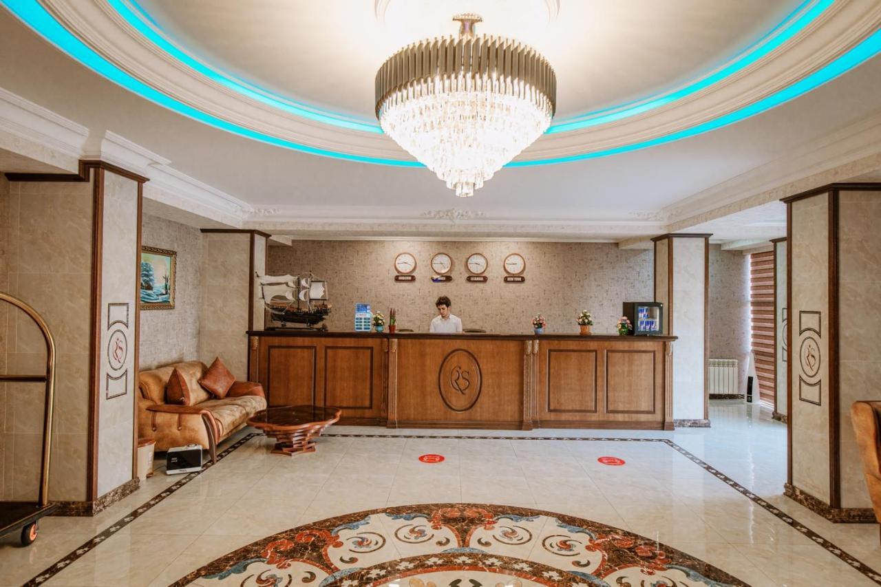 Royal Sapphire Boutique Appartement Bakoe Buitenkant foto