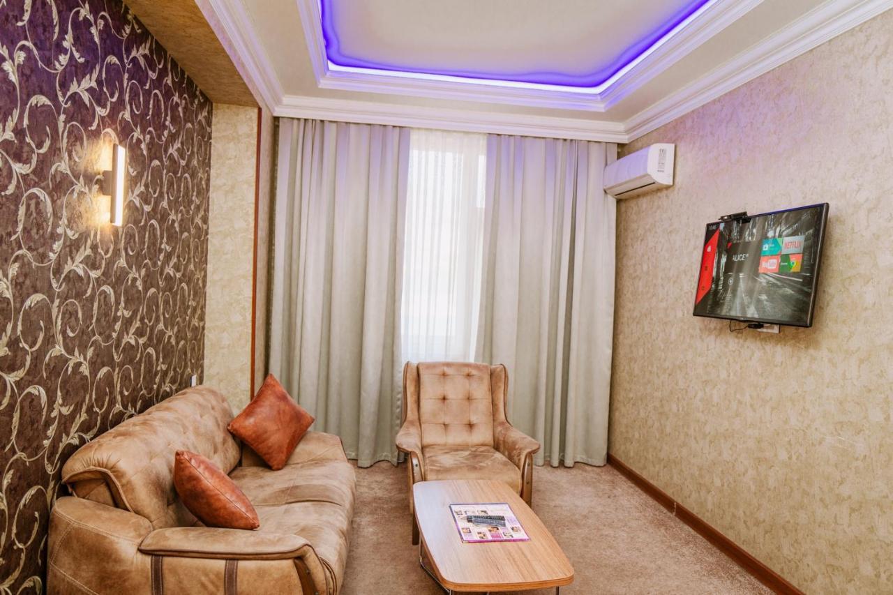 Royal Sapphire Boutique Appartement Bakoe Buitenkant foto