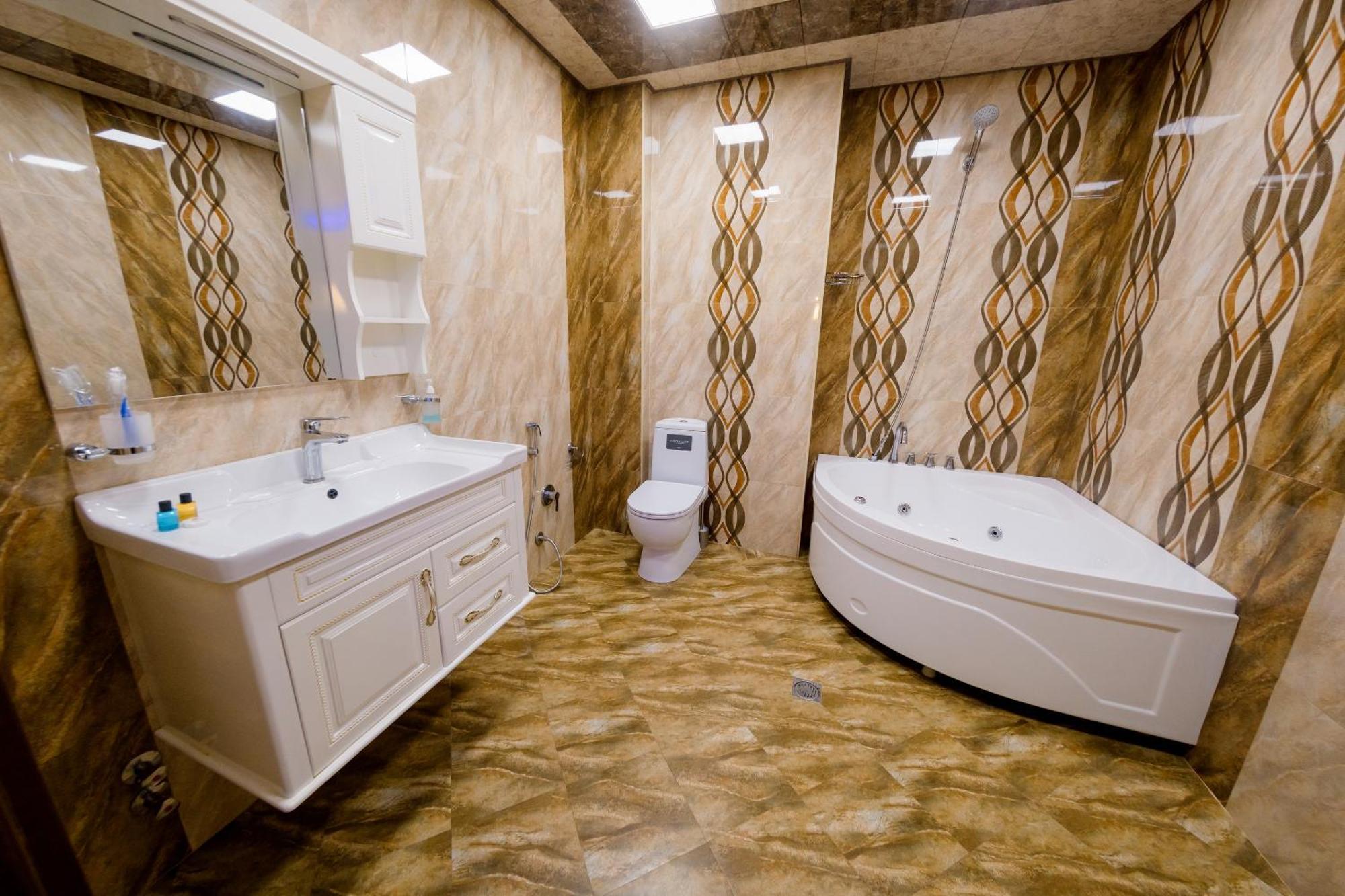 Royal Sapphire Boutique Appartement Bakoe Buitenkant foto